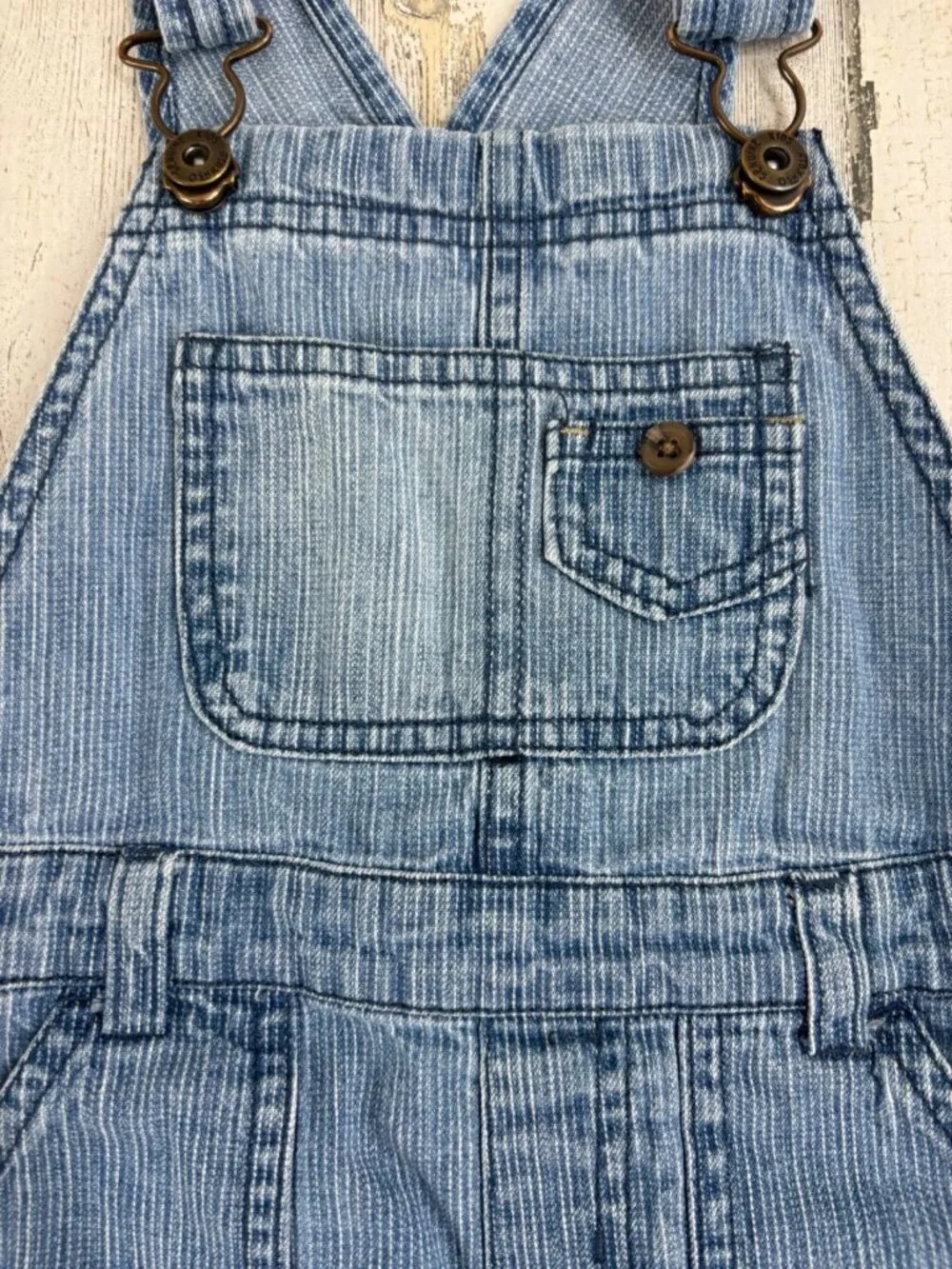 OshKosh B'gosh Sz 2T Vestbak Denim Railroad Stripe Overalls